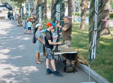 Жители Хабаровска прошли «Тропу воина» в День ветерана боевых действий
