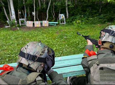 «Снайпер должен быть отличным математиком»: Центр «ВОИН» учит курсантов стрелять далеко и точно