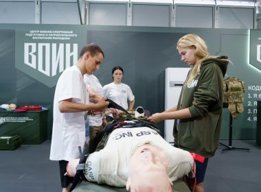 Более тысячи человек посетили площадку Центра «ВОИН» в первый день ВЭФ-2025
