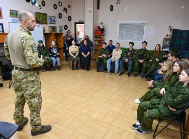 Центр «ВОИН» научил московских кадетов накладывать жгут и турникет